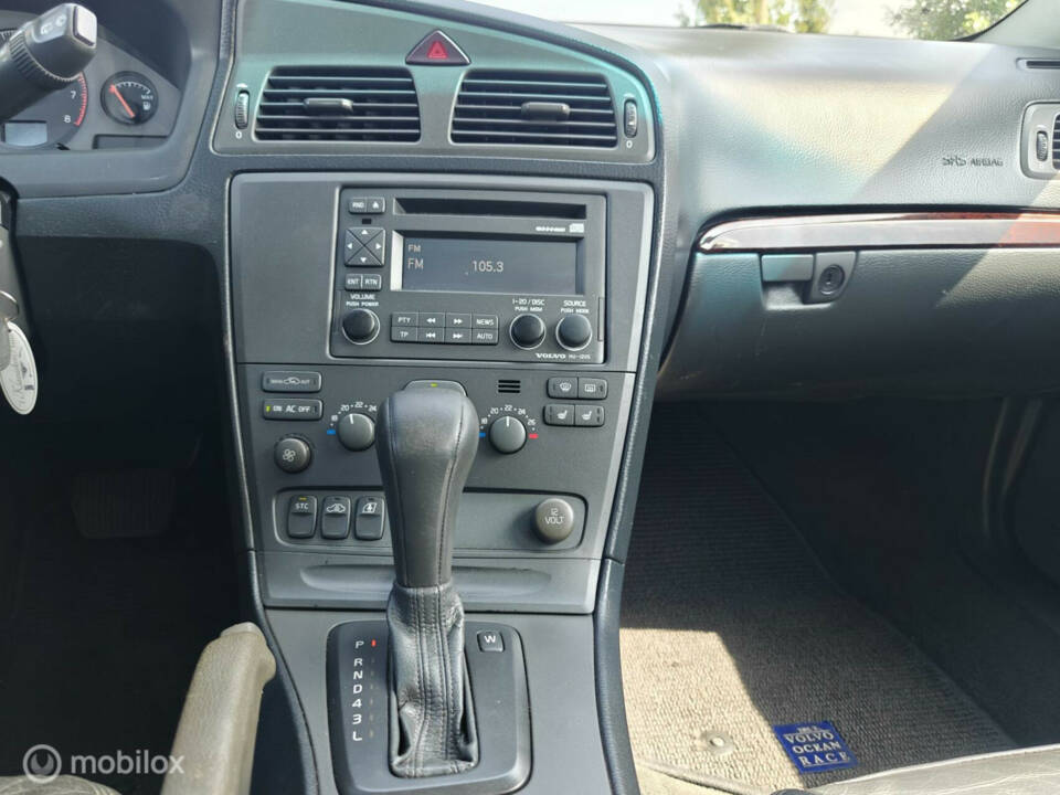Bild 23/42 von Volvo XC70 2.4T (2000)