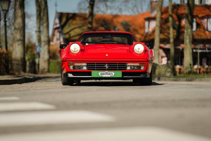 Image 4/33 of Ferrari 208 GTB Turbo (1987)