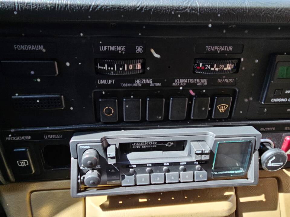 Image 36/100 of BMW 728i (1983)