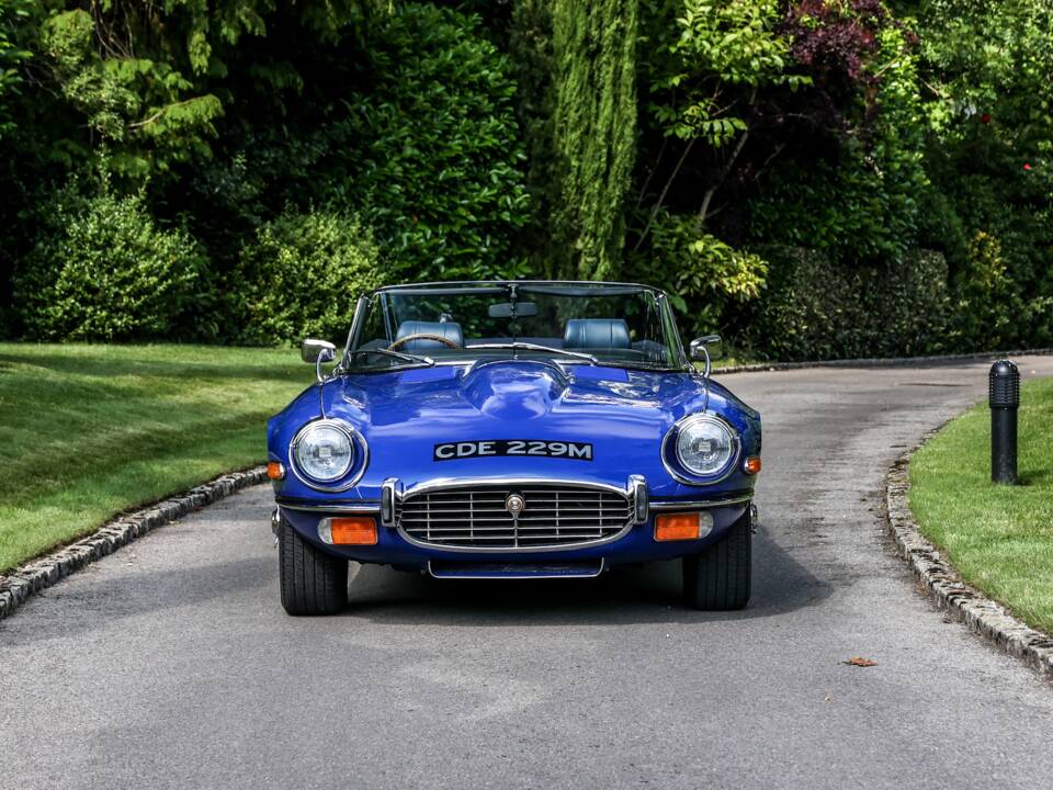 Image 6/43 de Jaguar Type E V12 (1974)