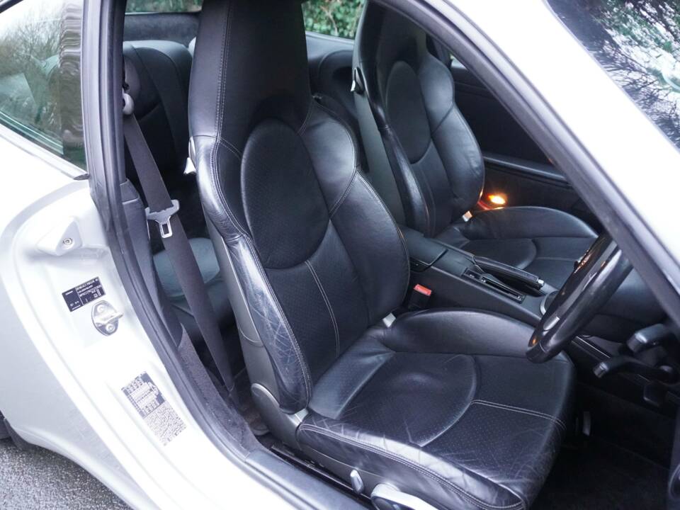 Bild 10/17 von Porsche 911 Carrera S (2006)