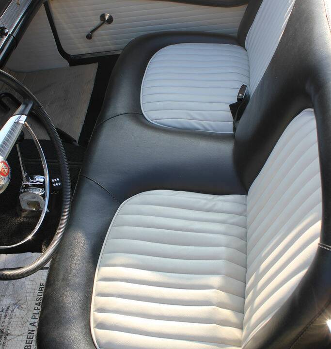 Image 8/8 of Ford Thunderbird (1955)