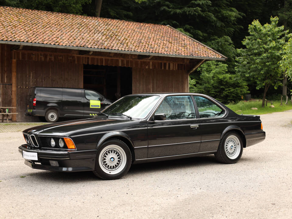 Image 4/99 of BMW M 635 CSi (1988)