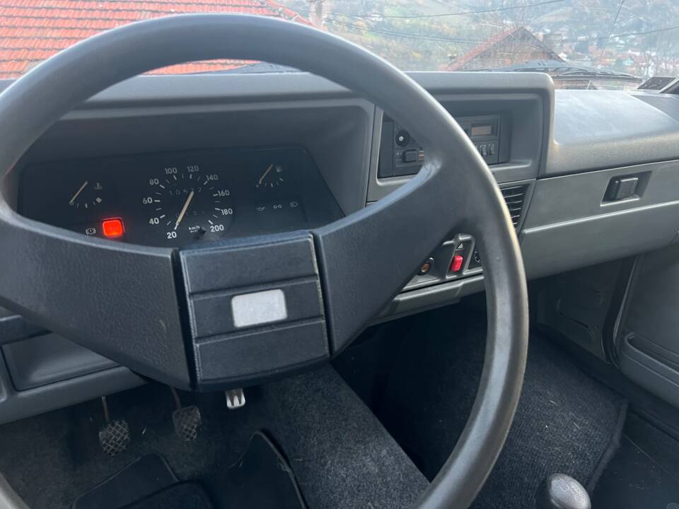 Bild 8/11 von Opel Corsa 1.2 (1988)
