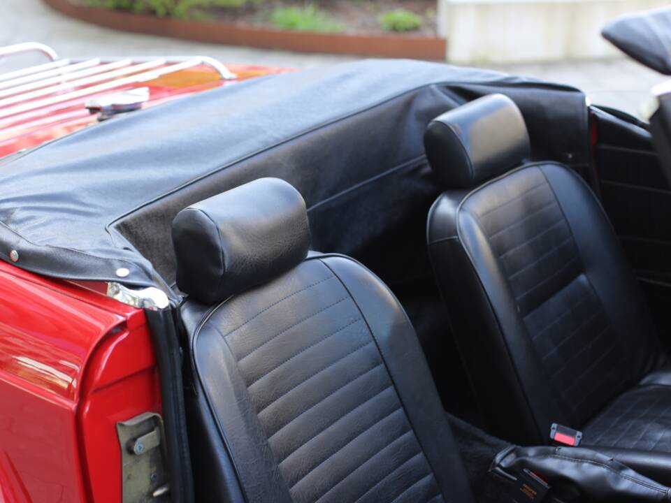 Image 41/49 of Triumph TR 6 (1976)