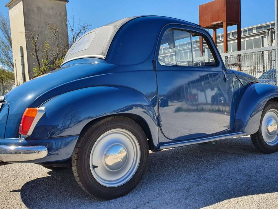 Image 25/40 de FIAT 500 C Topolino (1950)