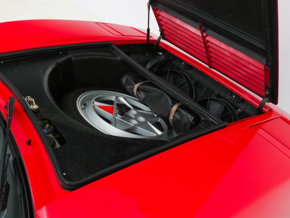 Image 19/20 of Ferrari 328 GTS (1986)