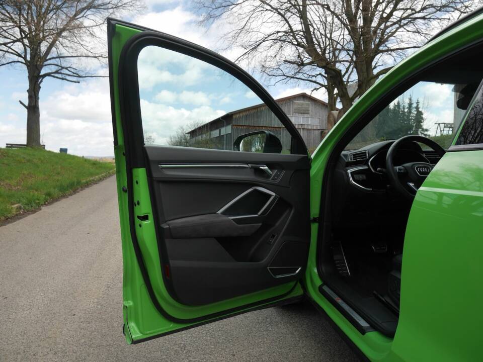 Bild 35/45 von Audi RS Q3 (1900)