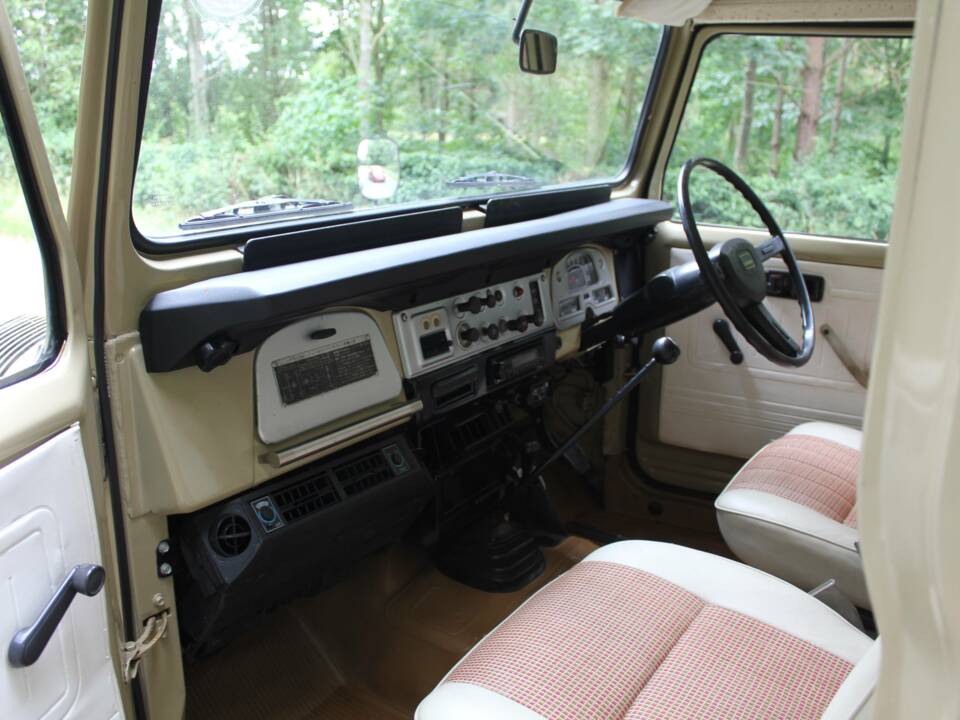 Bild 10/15 von Toyota Landcruiser FJ 45 (1984)