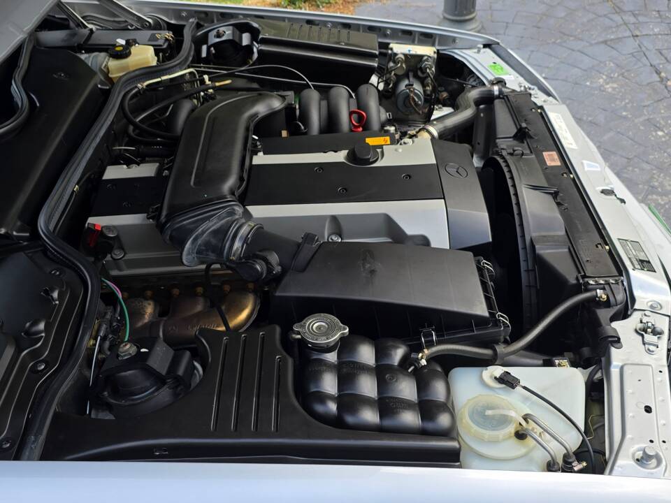 Image 32/61 of Mercedes-Benz SL 320 &quot;Mille Miglia&quot; (1995)