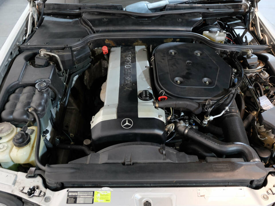 Afbeelding 36/38 van Mercedes-Benz 300 SL (1990)