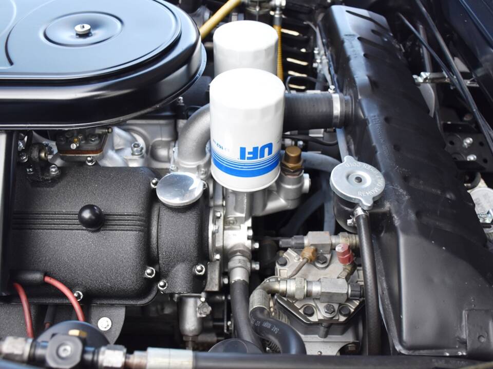 Bild 39/43 von Ferrari 365 GT 2+2 (1970)