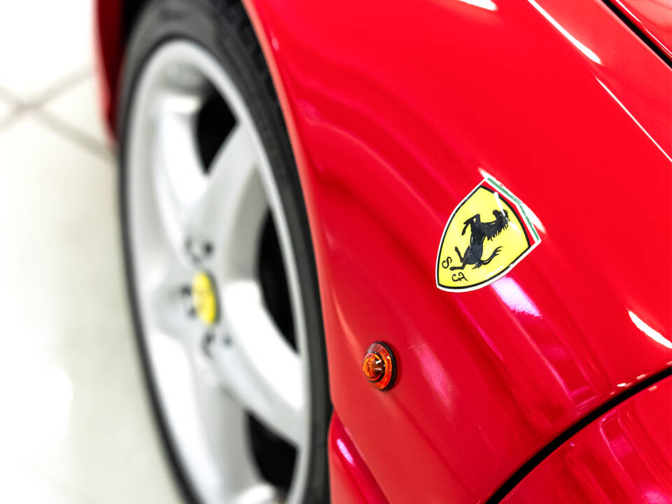 Image 24/55 of Ferrari F 355 Berlinetta (1994)