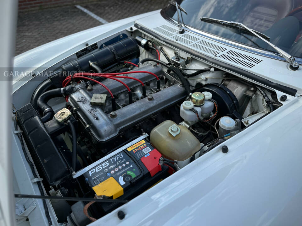 Afbeelding 15/72 van Alfa Romeo 2000 Spider Veloce (1981)
