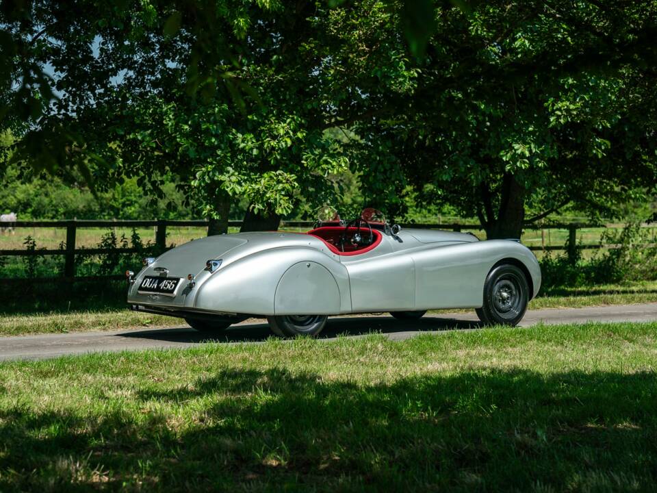 Image 4/50 of Jaguar XK 120 OTS (1951)