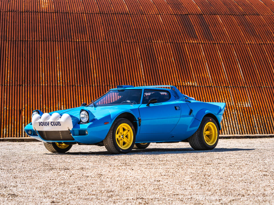 Image 8/46 of Lancia Stratos HF Stradale (1975)