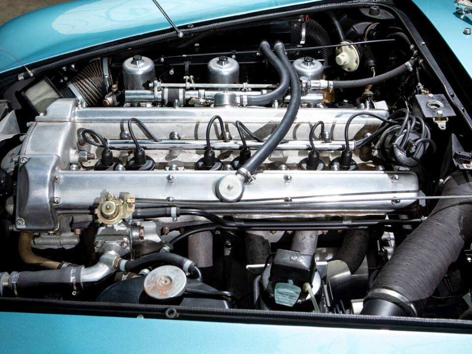 Image 18/22 of Aston Martin DB 5 (1964)