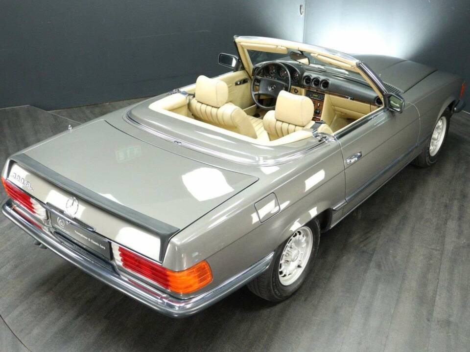 Bild 6/30 von Mercedes-Benz 380 SL (1983)