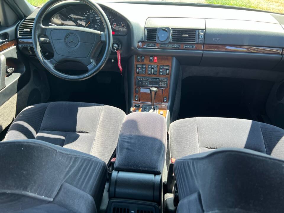 Immagine 12/32 di Mercedes-Benz 400 SE (1993)