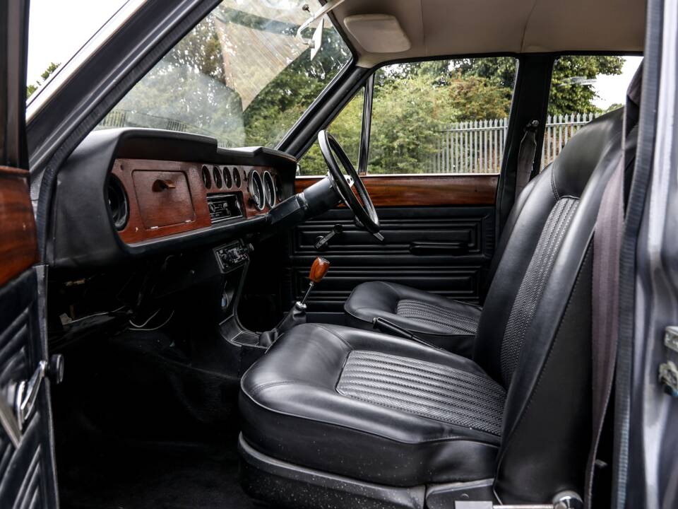 Image 6/25 of Ford Cortina 1600 E (1970)