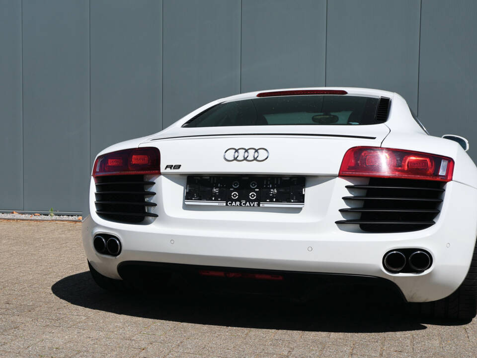 Bild 37/53 von Audi R8 (2008)