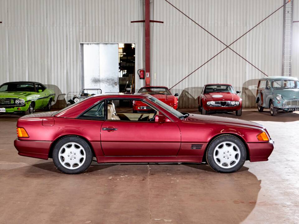 Image 5/43 of Mercedes-Benz 500 SL (1992)