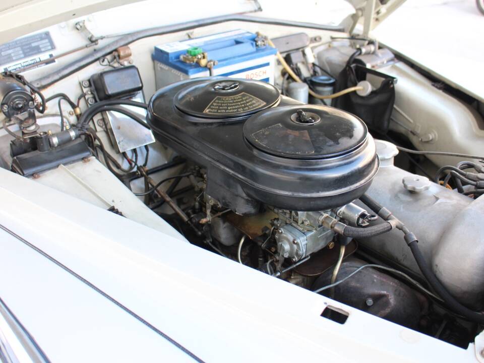 Imagen 17/19 de Mercedes-Benz 300 c (1956)