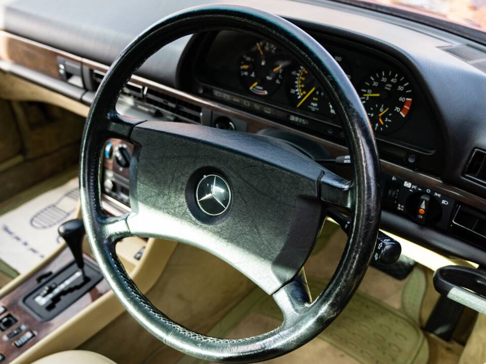 Bild 4/26 von Mercedes-Benz 500 SEC (1990)