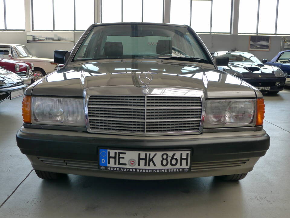 Image 34/34 de Mercedes-Benz 190 E 1.8 (1991)