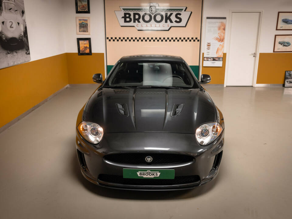 Image 5/45 of Jaguar XKR (2010)