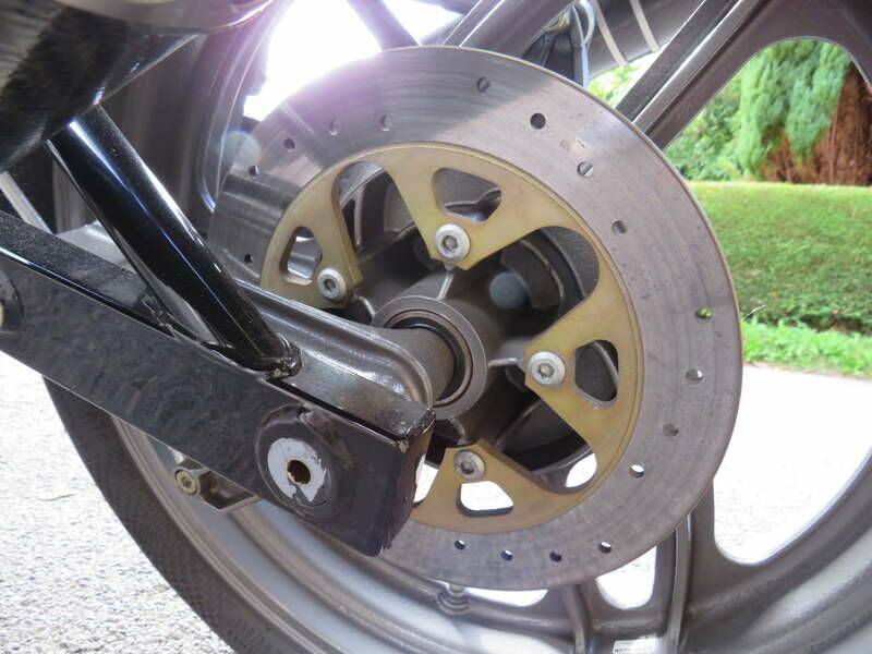Bild 43/49 von Moto Guzzi Daytona RS (1996)