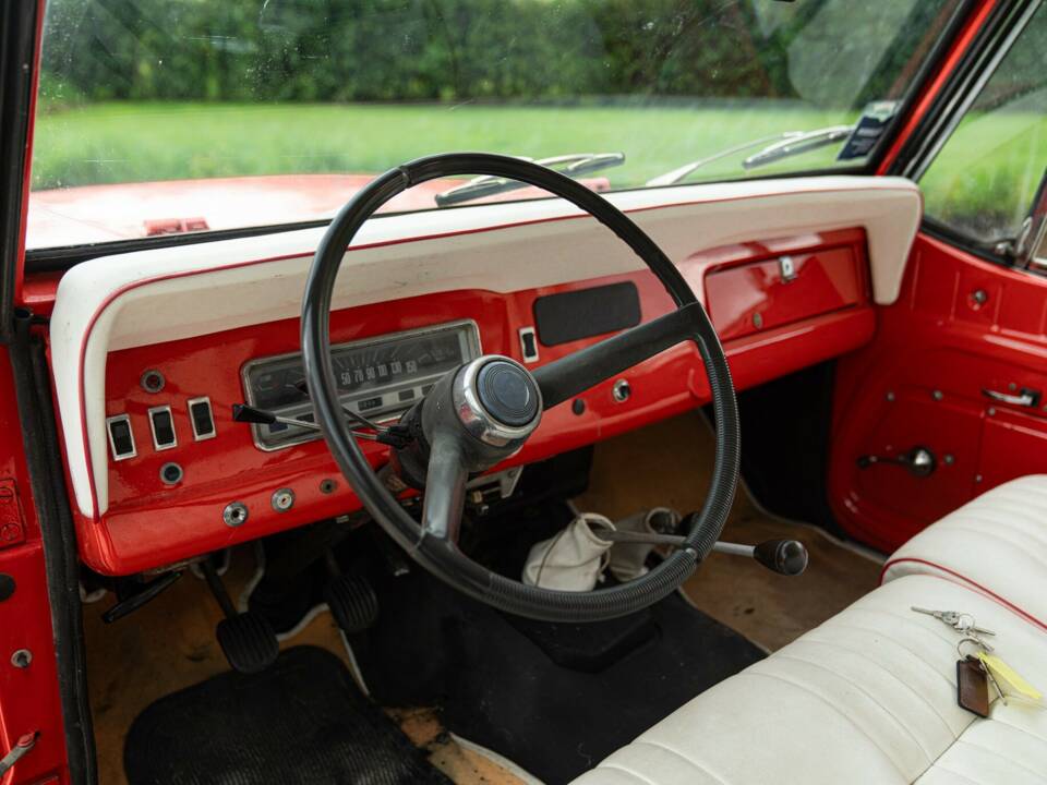 Imagen 35/50 de Jeep Commando (1976)