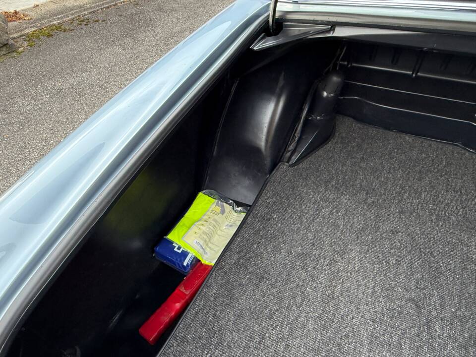 Bild 22/43 von Mercedes-Benz 250 SE (1966)