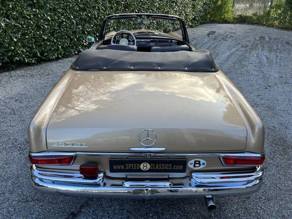Image 7/22 of Mercedes-Benz 220 SE b (1963)