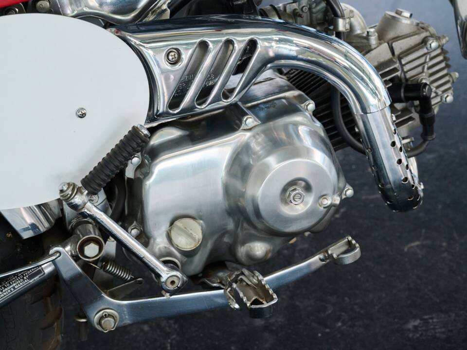 Immagine 18/30 di Honda Z 50 Monkey (1986)