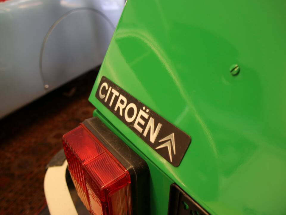 Image 25/35 de Citroën 2 CV 6 (1987)