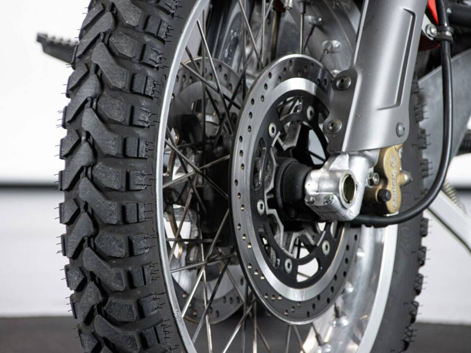 Image 41/50 of Cagiva E900 Elefant (1997)