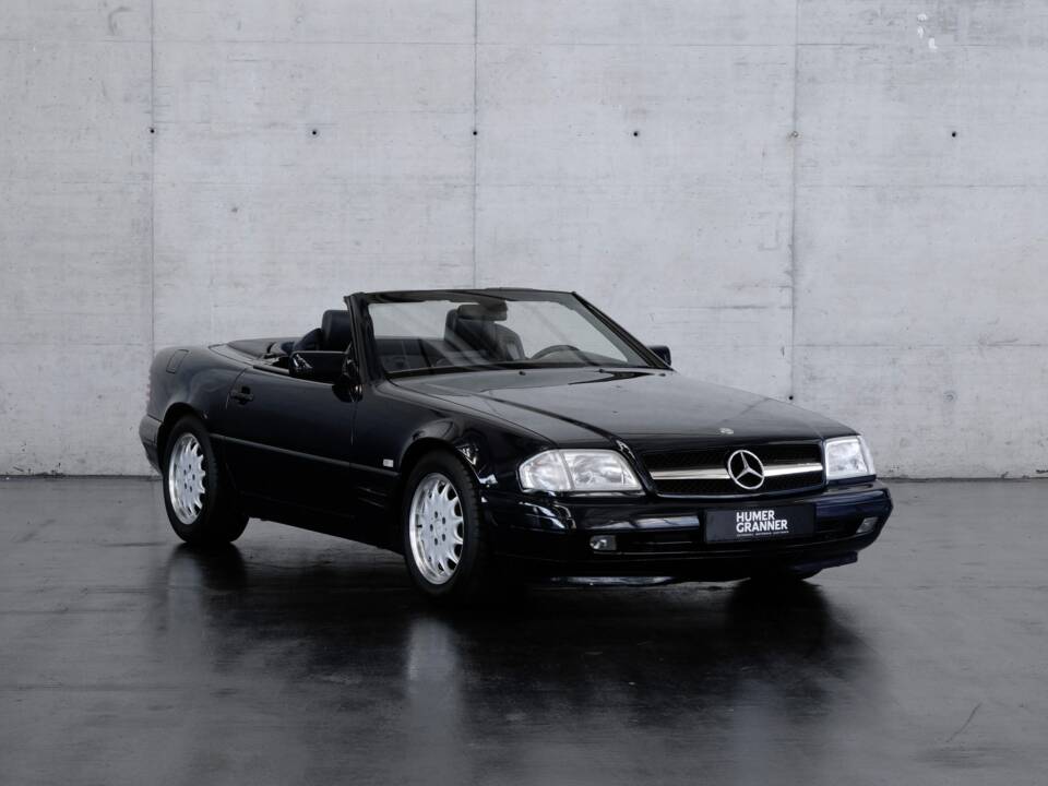 Image 7/46 of Mercedes-Benz SL 320 (1998)