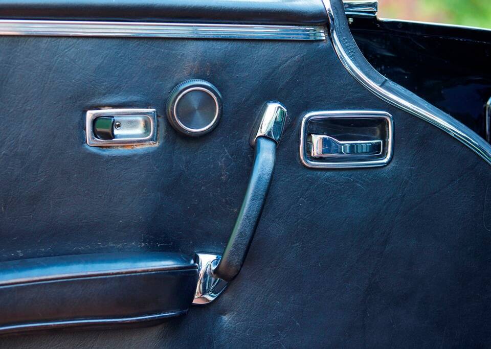 Image 79/188 of Mercedes-Benz 280 SE 3,5 (1971)