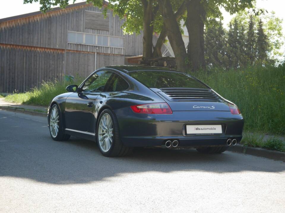 Image 9/33 of Porsche 911 Carrera S (2005)