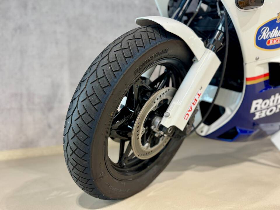 Bild 14/24 von Honda DUMMY (1986)
