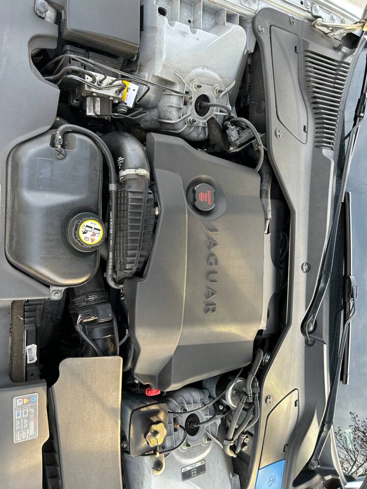 Bild 22/24 von Jaguar XJ 2.7 D (2007)
