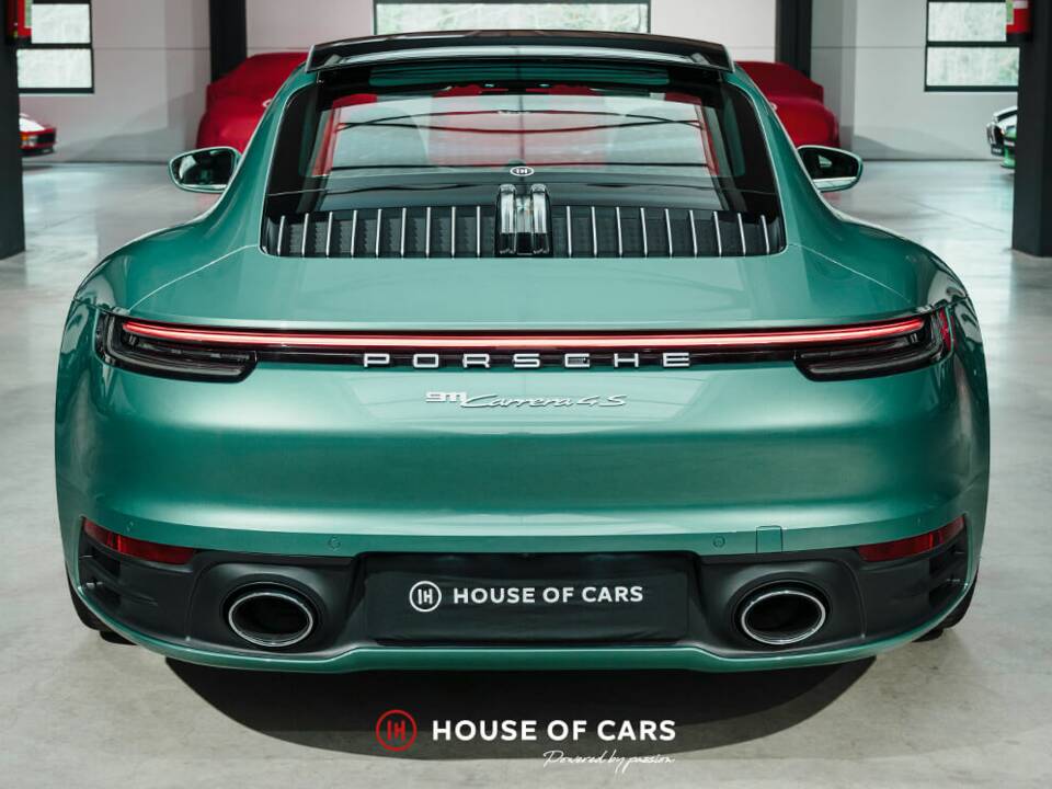 Image 8/24 of Porsche 911 Carrera 4S (2023)