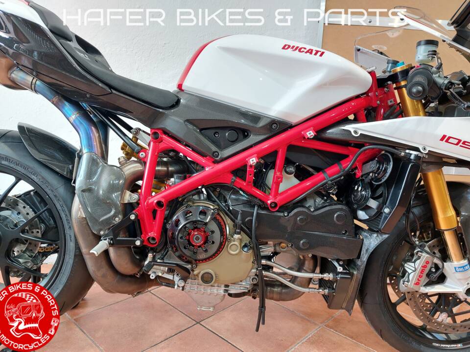 Bild 48/56 von Ducati 1098 R (2009)