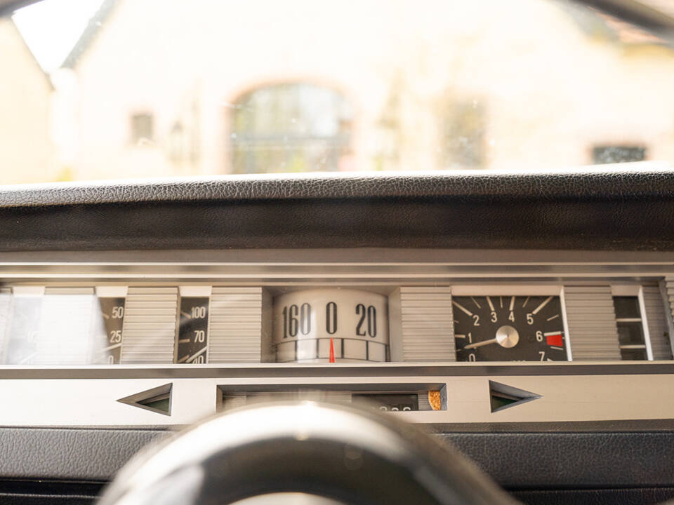 Image 55/83 of Lancia Fulvia 2C (1966)