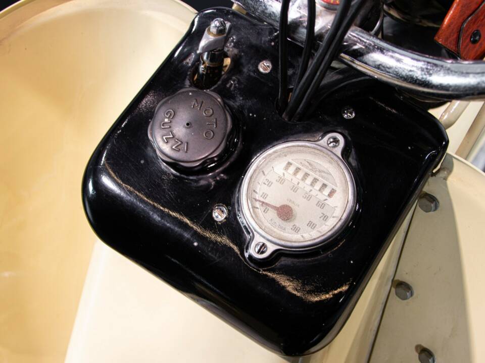 Image 50/50 of Moto Guzzi DUMMY (1951)