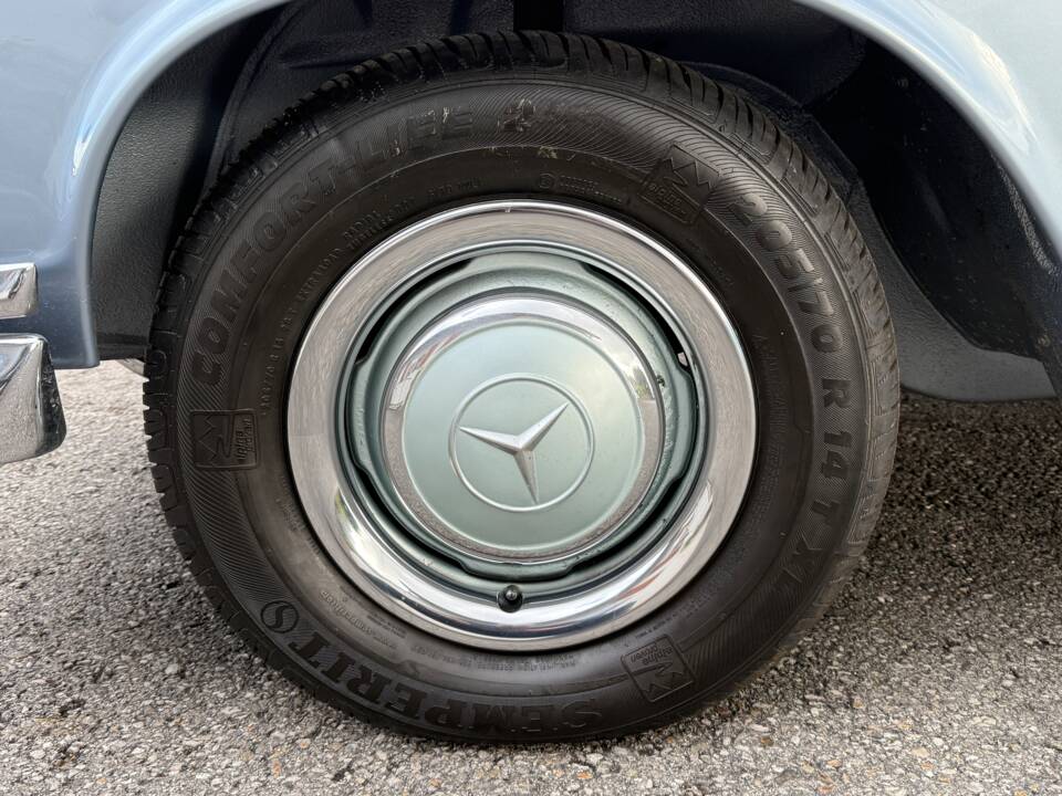 Bild 10/43 von Mercedes-Benz 250 SE (1966)