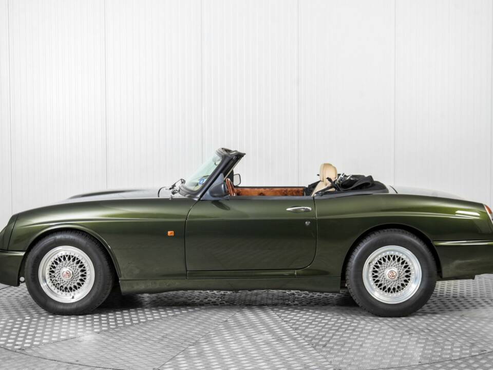 Immagine 9/50 di MG RV8 (1994)