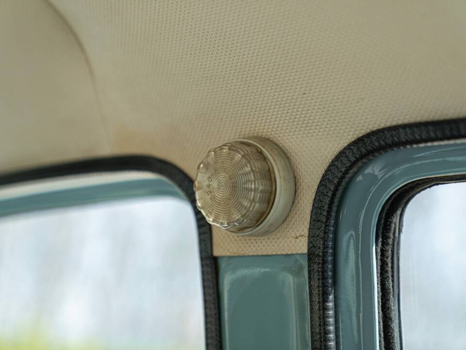 Obraz 41/50 pojazdu Renault Dauphine Gordini (1961)