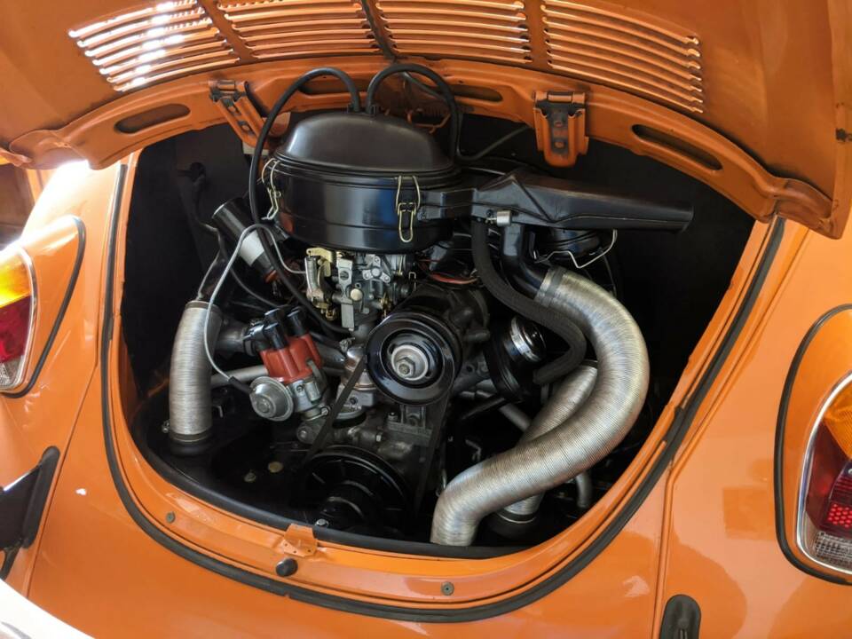 Image 15/29 of Volkswagen Beetle 1302 (1972)